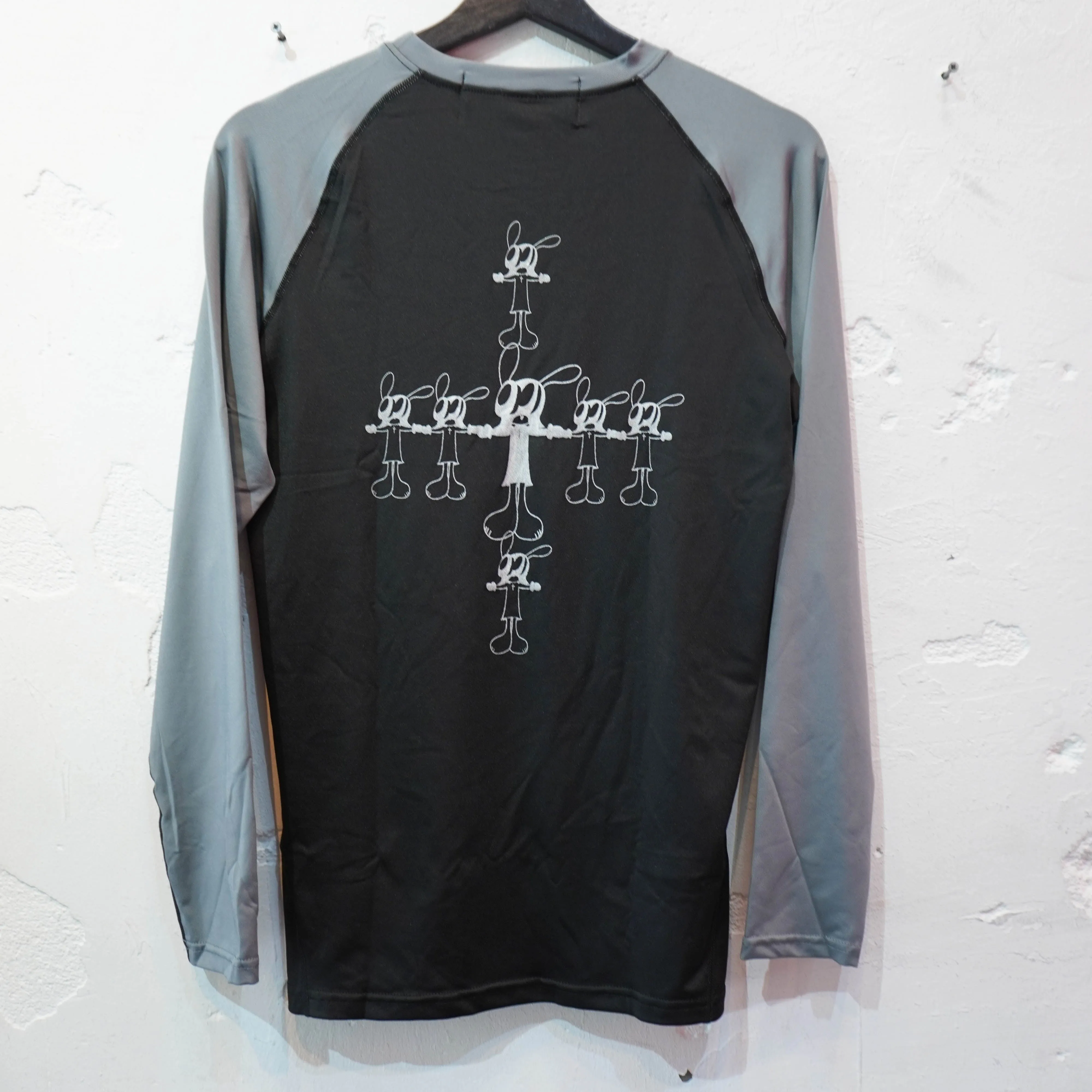 LOVE SKO CROSS/SPORTY L/S T-SHIRT