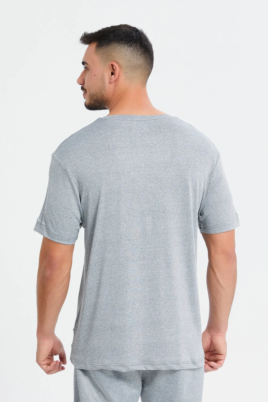 Men Grey Solid Active T-Shirt