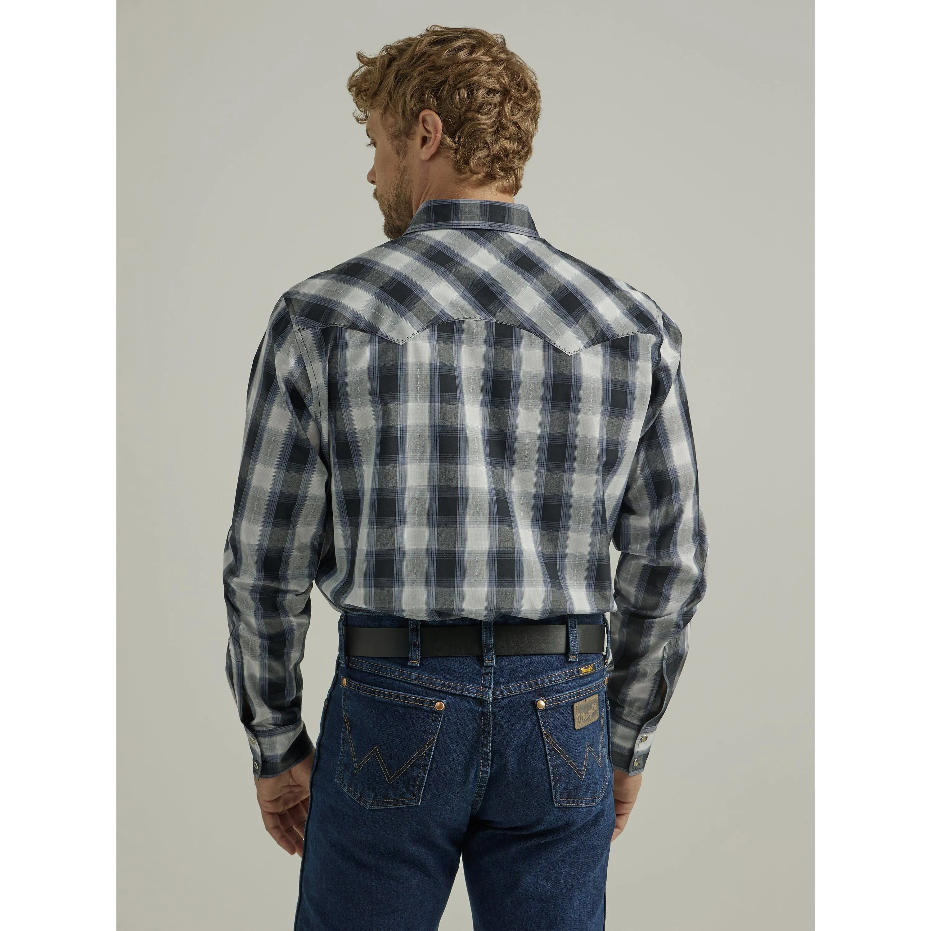 MEN'S WRANGLER LONG SLEEVE FASHION WESTERN SNAP PLAID SHIRT IN BLACK/WHITE PLAID