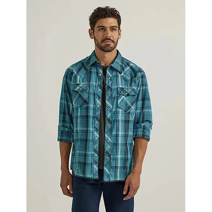 MEN'S WRANGLER LONG SLEEVE FASHION WESTERN SNAP PLAID SHIRT IN CERULEAN PLAID