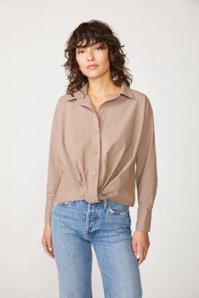 Poplin L/S Front Twist Shirt, Mocha