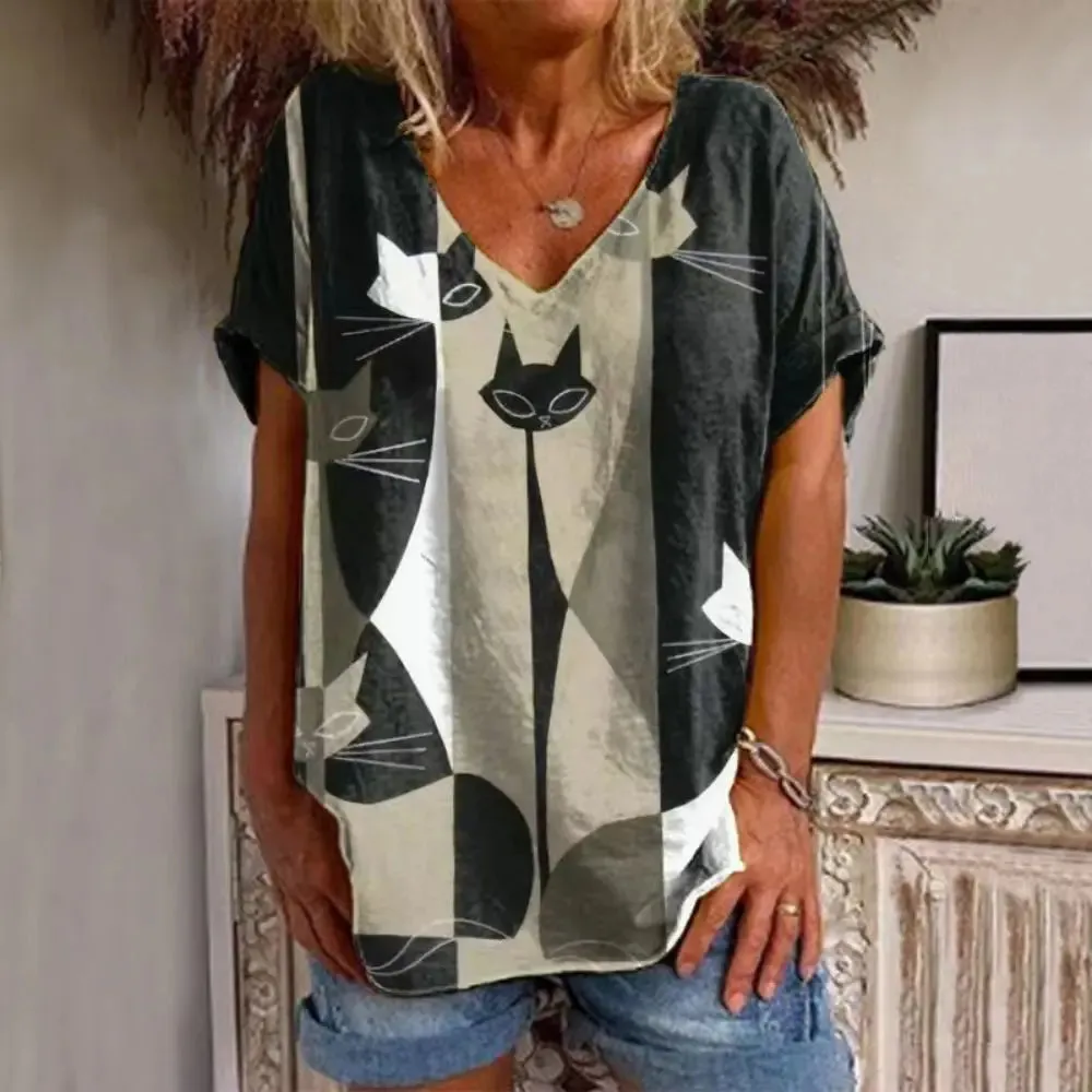 Retro Anime Cat Graphic Women's T-Shirt - Summer Streetwear Chic