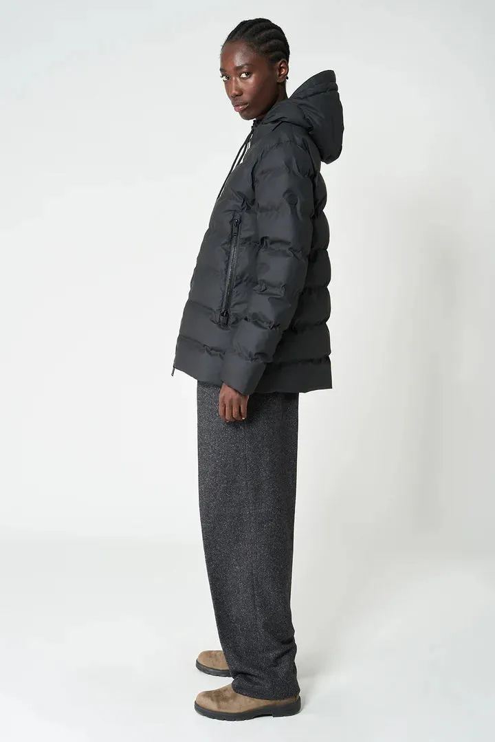 Tanta Nieve Quilted Raincoat - Black