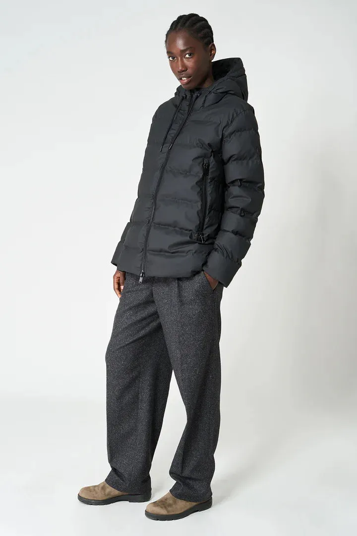 Tanta Nieve Quilted Raincoat - Black