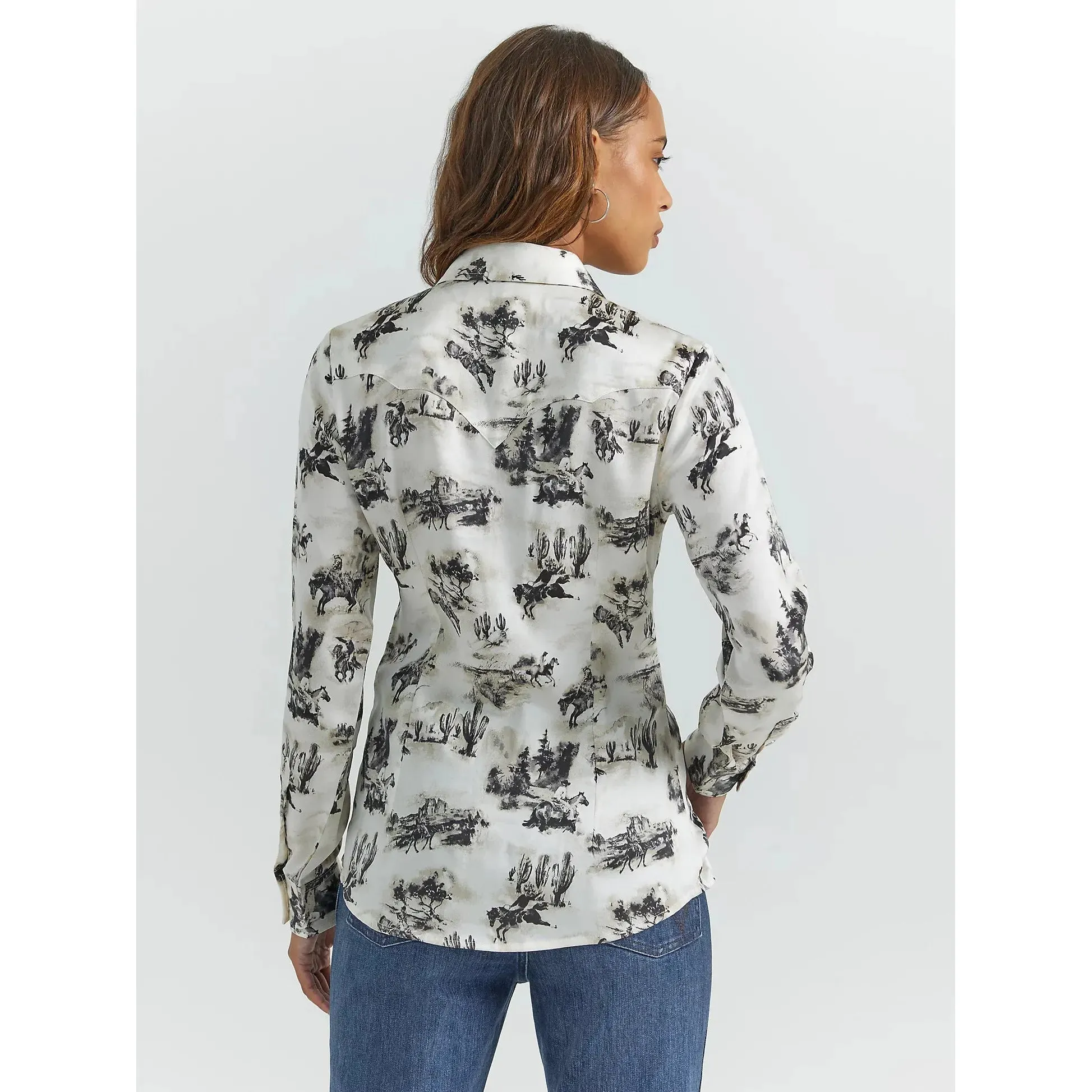 WOMEN'S WRANGLER BOLD BUCKING COWBOY WESTERN SNAP SHIRT IN BIRCH